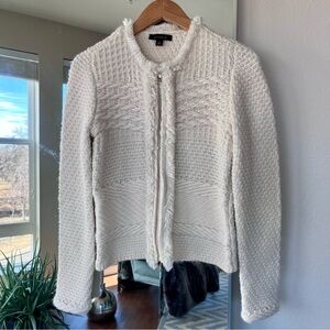 ANN TAYLOR Textured, Soft Luxury Zippered Sweater. Neutral Cream. Size XS (2-4)